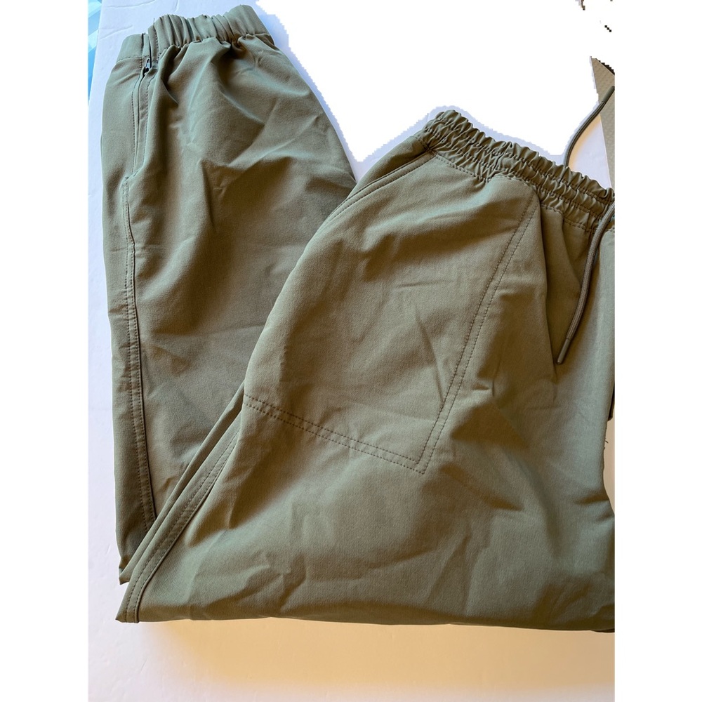 OLIVE GREEN MEN’S JOGGER PANTS SIZE XL WITH ZIPPERS ON BOTTOM OF EACH LEG